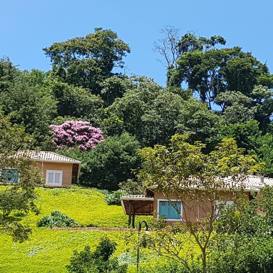 Pousada Recanto Dos Beija Flores Monte Alegre do Sul Exterior photo